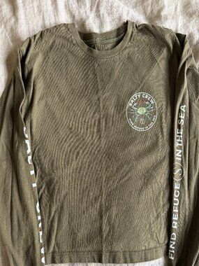 Salty Crew women’s olive green long sleeve crop top